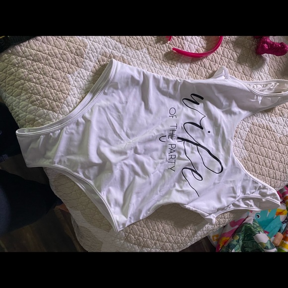 Bachelorette set - Picture 1 of 9